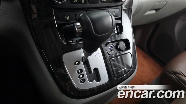 Kia Canival 2013 — photo 9