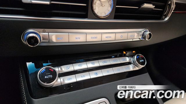 Genesis G90 2021 — photo 32