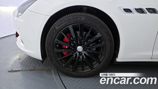 Maserati Quattroporte 2018 — photo 5