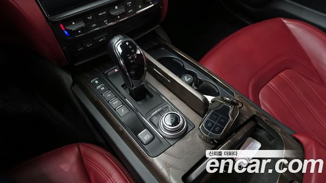 Maserati Quattroporte 2018 — photo 9