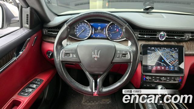 Maserati Quattroporte 2018 — photo 13