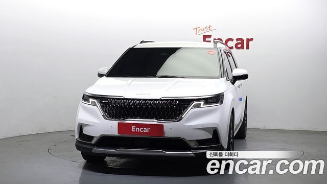 Kia Canival 2023 — photo 3
