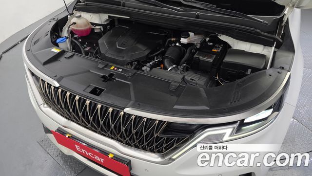 Kia Canival 2023 — photo 6