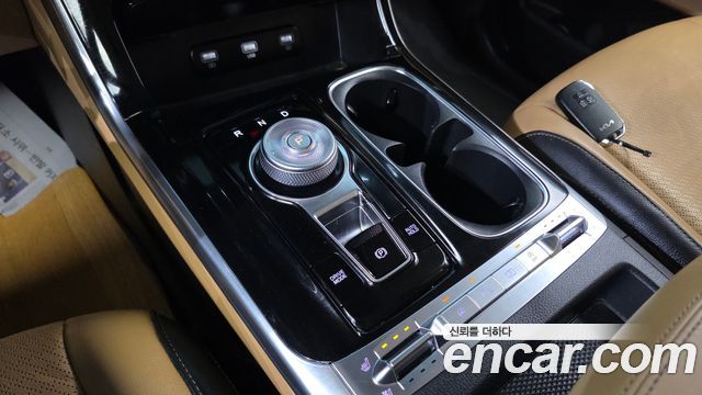 Kia Canival 2023 — photo 12