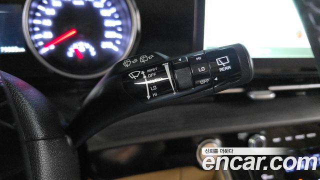 Kia Canival 2023 — photo 20