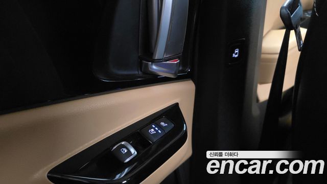 Kia Canival 2023 — photo 24