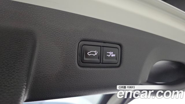 Kia Canival 2023 — photo 26