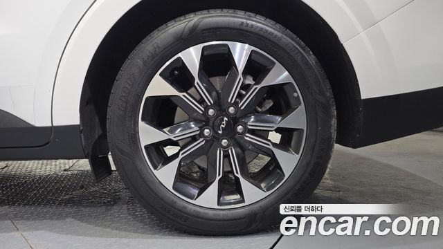 Kia Canival 2023 — photo 7