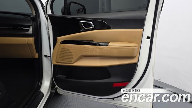Kia Canival 2023 — photo 15