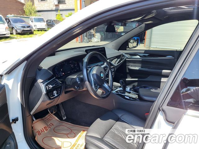 BMW Gran Turismo 2021 — photo 7
