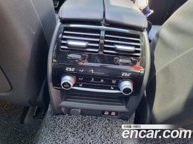 BMW Gran Turismo 2021 — photo 9
