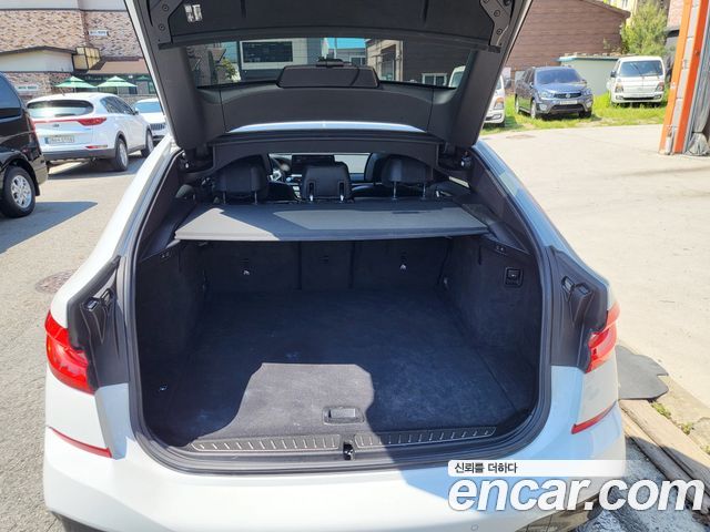 BMW Gran Turismo 2021 — photo 10