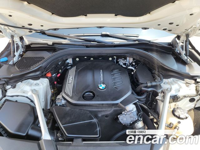 BMW Gran Turismo 2021 — photo 12