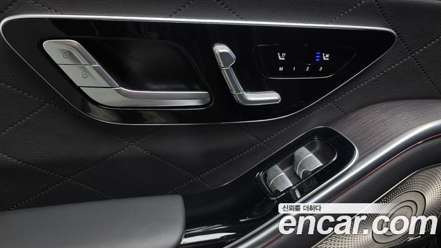 Mercedes-Benz S-Class 2021 — photo 18