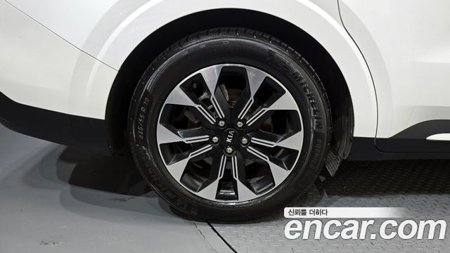 Kia Canival 2021 — photo 5