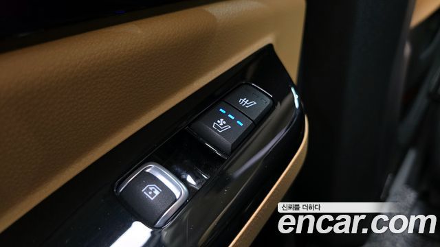 Kia Canival 2021 — photo 26