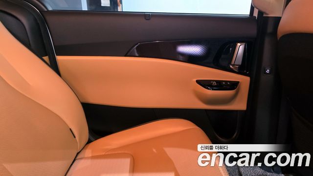Kia Canival 2021 — photo 15