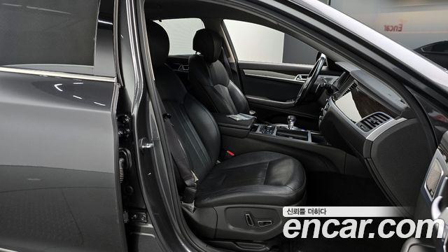 Genesis G80 2017 — photo 16
