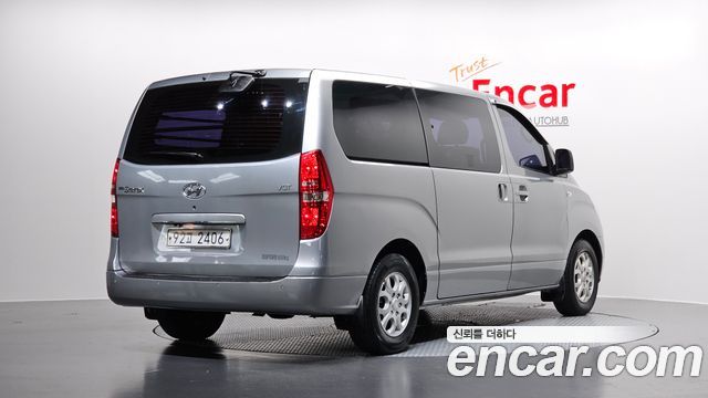 Hyundai Starex 2015 — photo 2