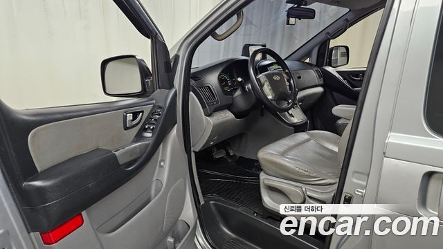 Hyundai Starex 2015 — photo 10