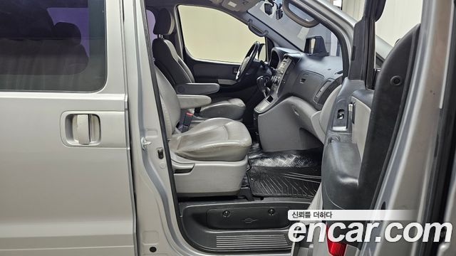 Hyundai Starex 2015 — photo 11