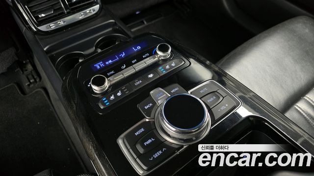 Genesis EQ900 2016 — photo 19