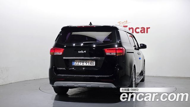 Kia Canival 2017 — photo 4