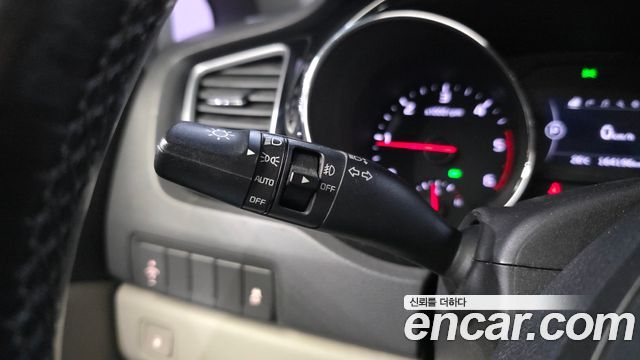 Kia Canival 2017 — photo 20