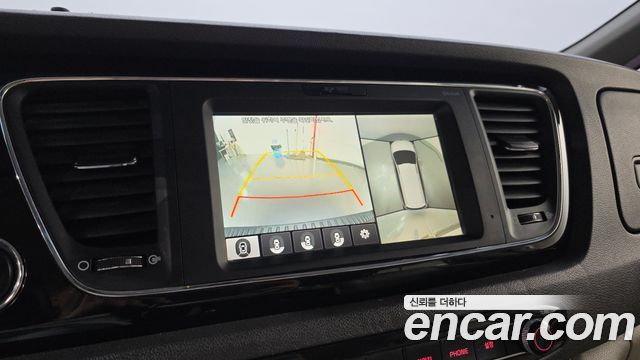 Kia Canival 2017 — photo 22