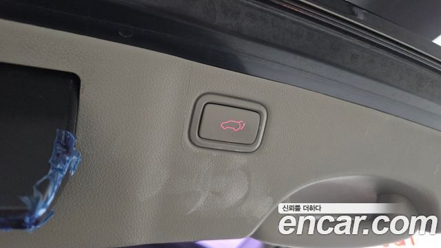 Kia Canival 2017 — photo 26