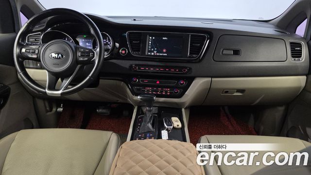 Kia Canival 2017 — photo 27