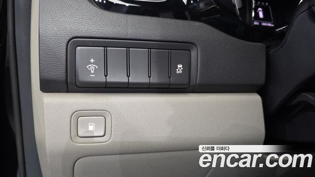 Kia Canival 2017 — photo 28