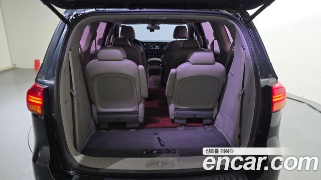 Kia Canival 2017 — photo 30