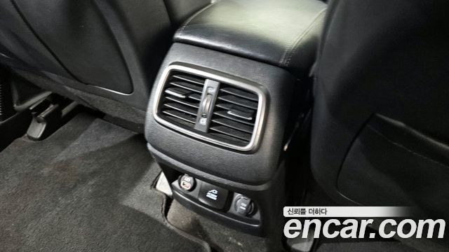 Kia Sorento 2015 — photo 27