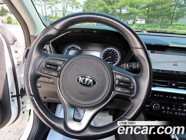 Kia Niro 2021 — photo 8