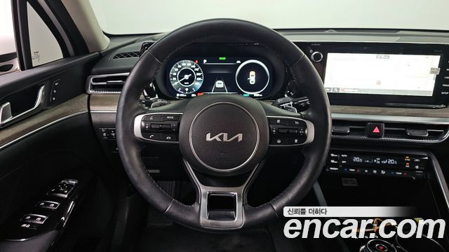 Kia K5 2023 — photo 13