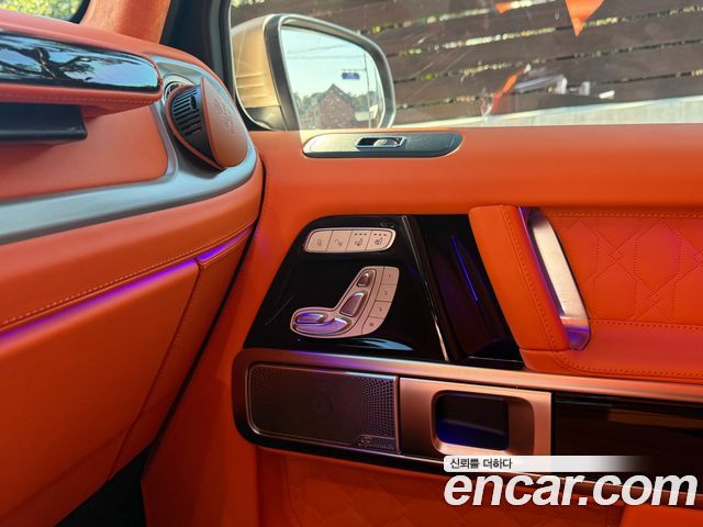 Mercedes-Benz G-Class 2022 — photo 13