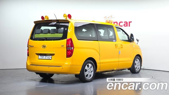 Hyundai Starex 2019 — photo 2