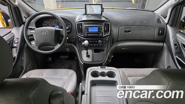 Hyundai Starex 2019 — photo 7