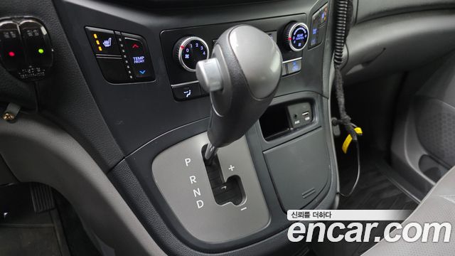 Hyundai Starex 2019 — photo 9