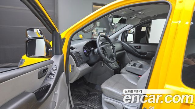 Hyundai Starex 2019 — photo 10