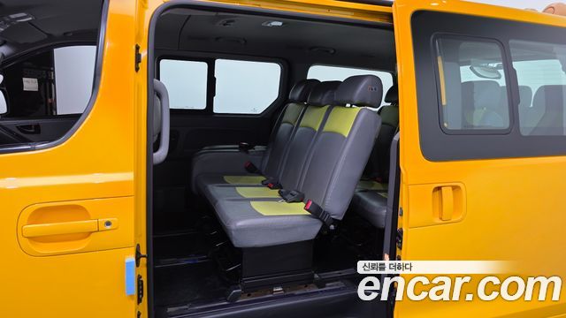 Hyundai Starex 2019 — photo 11