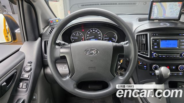 Hyundai Starex 2019 — photo 13