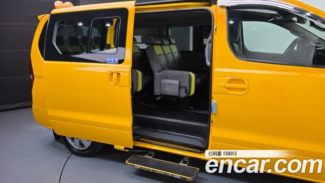 Hyundai Starex 2019 — photo 20
