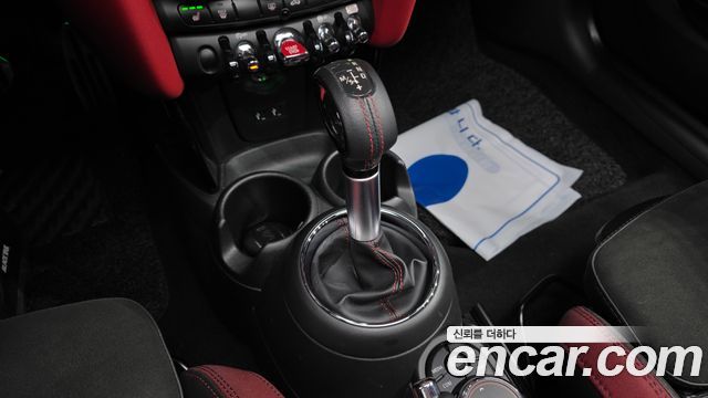 Mini Cooper 2019 — photo 12