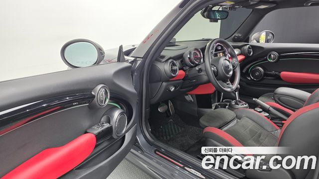 Mini Cooper 2019 — photo 13