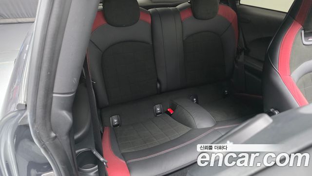 Mini Cooper 2019 — photo 18