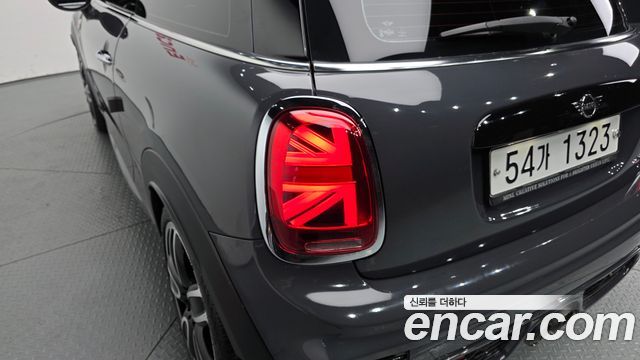 Mini Cooper 2019 — photo 9
