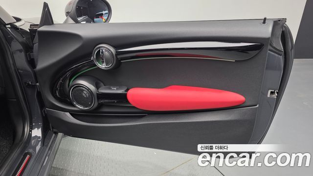 Mini Cooper 2019 — photo 15