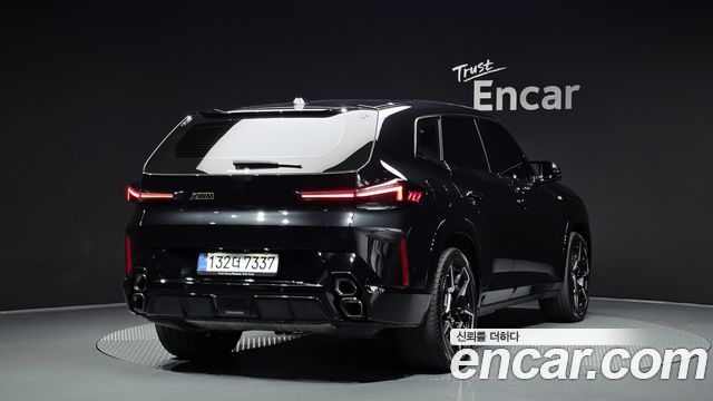 BMW XM 2024 — photo 2